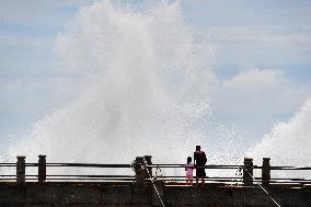 Typhoon Co-may Hit Qingdao