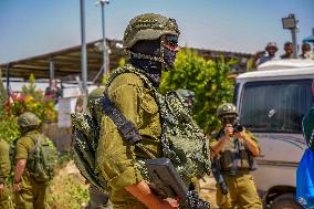 Tension Rises As Soldiers Disrupt Funeral - Palestine
