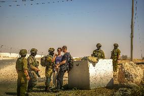 Tension Rises As Soldiers Disrupt Funeral - Palestine