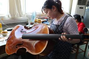 Violin Family Manufacturing - China