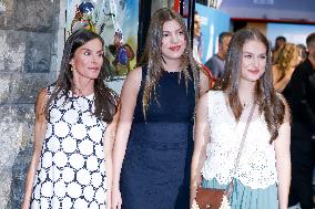 Queen Letizia and Her Daughters at The Cinema - Palma