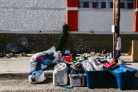 LA Mayor Oversees Homeless Camp Sweep - Los Angeles