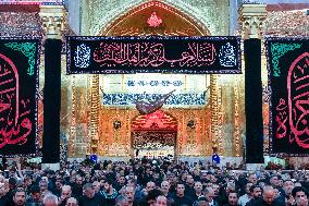 Pilgrims Gather for Sacred Friday - Iraq
