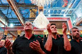 Pilgrims Gather for Sacred Friday - Iraq