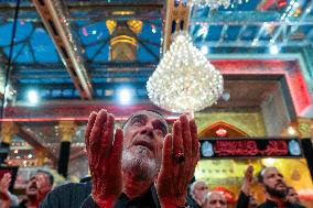 Pilgrims Gather for Sacred Friday - Iraq