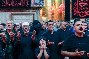 Pilgrims Gather for Sacred Friday - Iraq