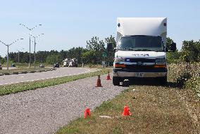 Small Airplane Crashes Near Ottawa Airport - Canada