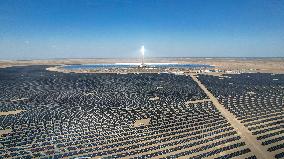 Gobi Desert Multi-energy Complementary Base PV Project Site in Jiuquan