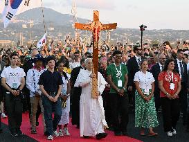 Pope Leo XIV Attends Jubilee of Youth Prayer Vigil - Vatican