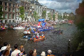 Activists Disrupt Booking Boat at Pride - Amsterdam