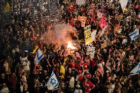 Hostage Families Demand Ceasefire and Deal - Tel Aviv