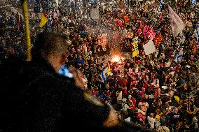 Hostage Families Demand Ceasefire and Deal - Tel Aviv