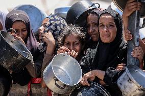 Food Distribution in Gaza - Palestine