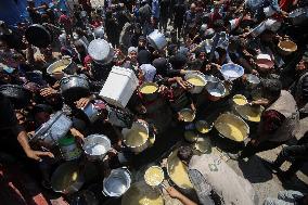 Food Distribution in Gaza - Palestine