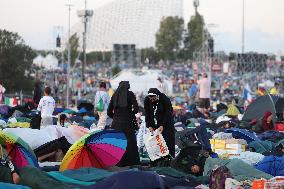 Morning Atmosphere At Last Holy Mass For Youth Jubilee - Rome