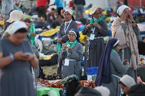 Morning Atmosphere At Last Holy Mass For Youth Jubilee - Rome