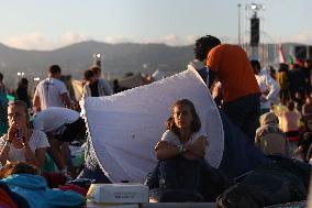 Morning Atmosphere At Last Holy Mass For Youth Jubilee - Rome