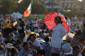 Morning Atmosphere At Last Holy Mass For Youth Jubilee - Rome