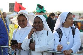 Morning Atmosphere At Last Holy Mass For Youth Jubilee - Rome