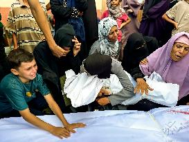 Mourners Grieve Gaza Aid and Shelter Victims - Rafah