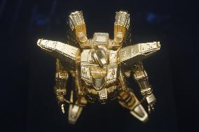 Gundam Golden Standing Statue