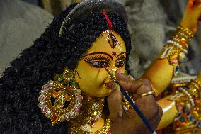 Fiber Durga going to France from India - Kolkata