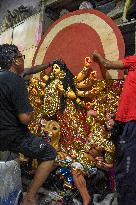 Fiber Durga going to France from India - Kolkata