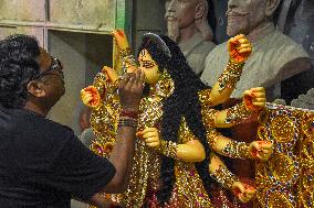 Fiber Durga going to France from India - Kolkata