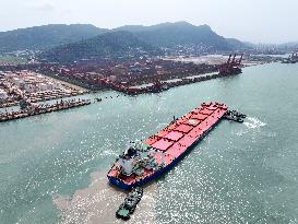 400000 Ton Iron Ore Ship