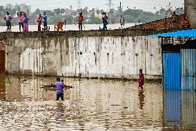 Residents Stranded as Yamuna River Floods Rise