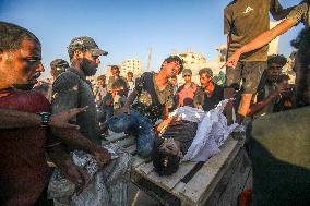 Chaos and Desperation at Gaza Aid Point - Palestine