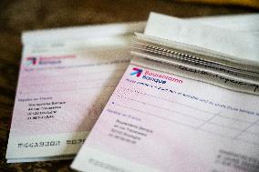 Illustration - Bank Cheque