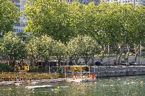 People are Swimming in the Seine - Paris