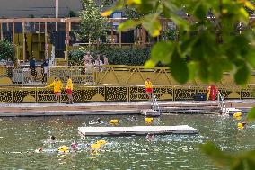 People are Swimming in the Seine - Paris