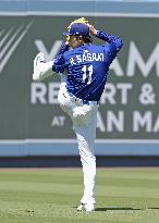 Baseball: Dodgers pitcher Sasaki