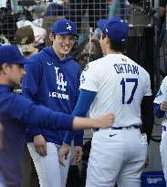 Baseball: Dodgers pitcher Sasaki