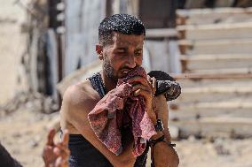 Gazans Flock to Aid Distribution Point - Gaza