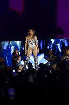 Jennifer Lopez Concert - Istanbul