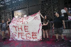 Protest for 'Free Palestine' at Egyptian Consulate - Milan