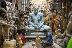 Kumartuli Sculptors Prepare for Festival Season - India