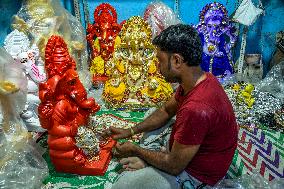 Kumartuli Sculptors Prepare for Festival Season - India