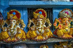 Kumartuli Sculptors Prepare for Festival Season - India