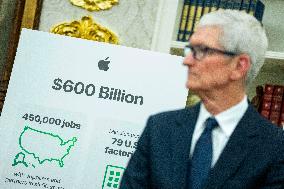 President Trump, Apple CEO Cook Announce Additional $100 Billion Investement in U.S.