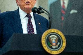 President Trump, Apple CEO Cook Announce Additional $100 Billion Investement in U.S.