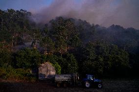 Ponteceso Fire Forces Evacuations in Corme Aldea - Spain