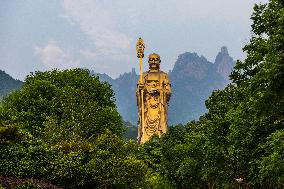 99-meter-tall Open-air Bronze Statue of Ksitigarbha Bodhisattva