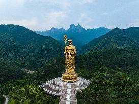 99-meter-tall Open-air Bronze Statue of Ksitigarbha Bodhisattva