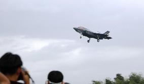 F-35B stealth fighter jet
