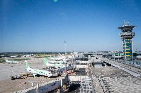 Illustration - Paris Orly Airport