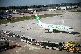 Illustration - Paris Orly Airport